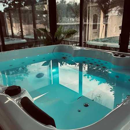 Villa Avec & Sauna, Evasion